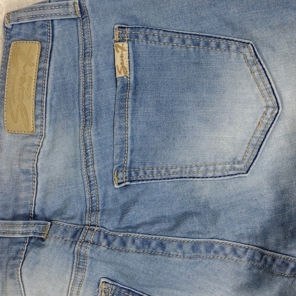 Seven7 Slim Straight Blue Light Wash Five Pocket Distressed Raw Hem Skinny Jean - Picture 14 of 16